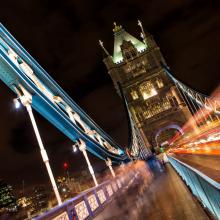 Cruzando el Tower Bridge